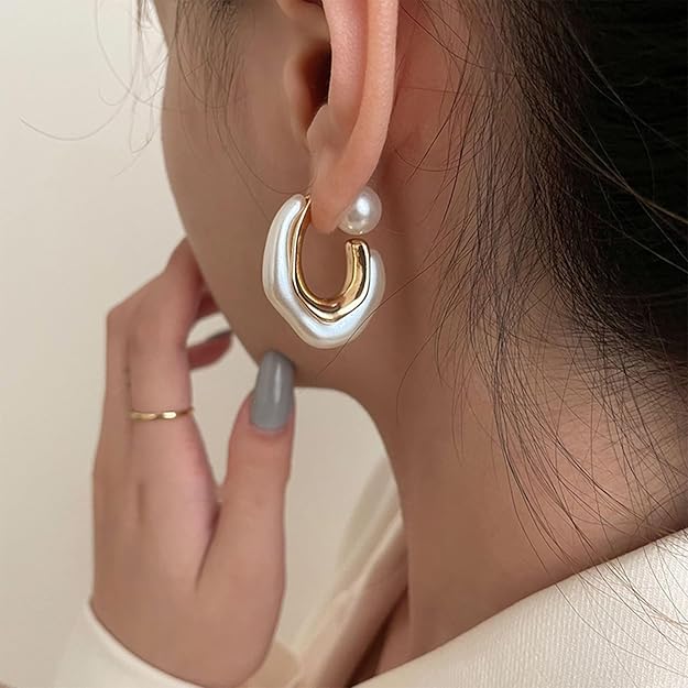 HETICA Chunky Gold Hoop Earrings, 14k Gold Plated Pearl Hoop Earrings for Women, Pearl Drop Earrings, Pearl Statement Earrings, Chunky Hoop Earrings, Suitable Gifts for Women