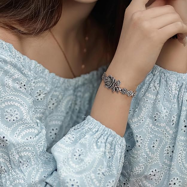 Vintage Charm Bracelet for Women Elegant Black Onyx and Marcasite with Silver Rose Flower Design, Retro Ideal for Women's Jewelry Gifts