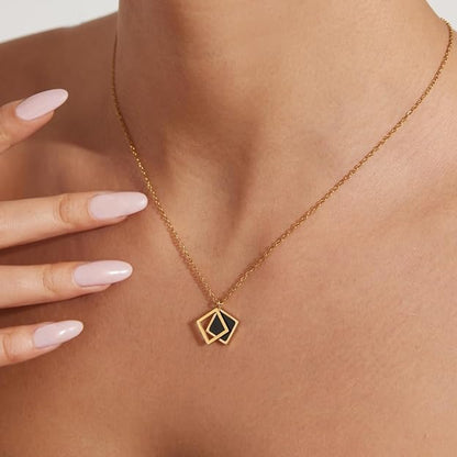 18k Gold Titanium Steel Filled Nature Shell Geometric Pendant Necklace Chain for Girls Women Black White