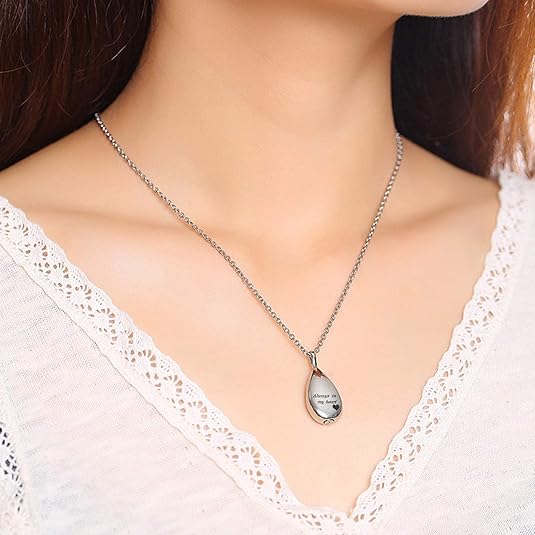 Urn Necklaces for Ashes, Cremation Necklack for Ashes, Urn Necklaces for Ashes for Women, Cremation Jewelry Locket Stainless Steel Keepsake Waterproof Memorial Pend…